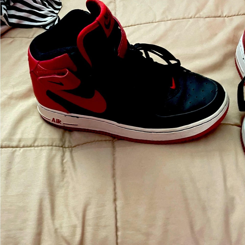 Used (normal wear), Vintage 2006 Nike Air Force 1 Mid ‘06